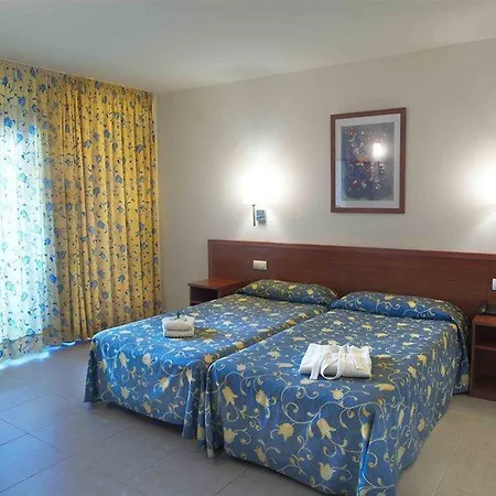 Mediterraneo Park 4* Roses