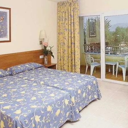 Mediterraneo Park 4* Roses